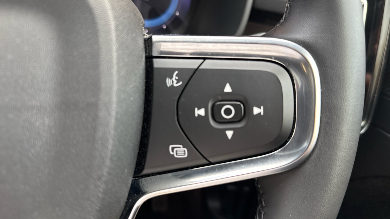 Volvo XC40 300kW Recharge Twin Ultimate 82kWh 5dr AWD Auto Electric Estate